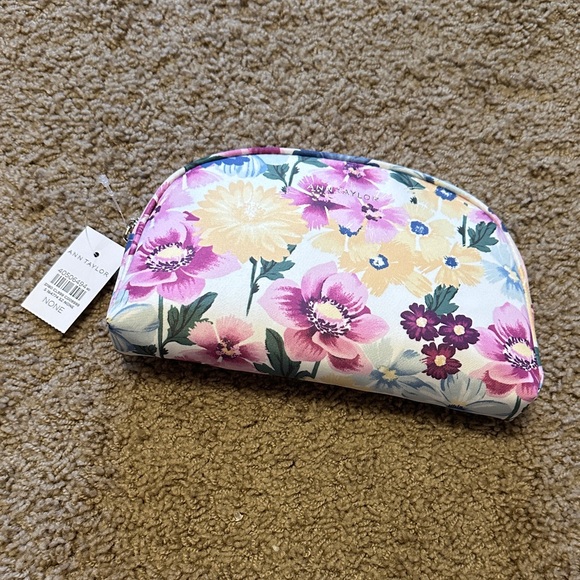 Ann Taylor Handbags - Ann Taylor Floral Cosmetic Bag
